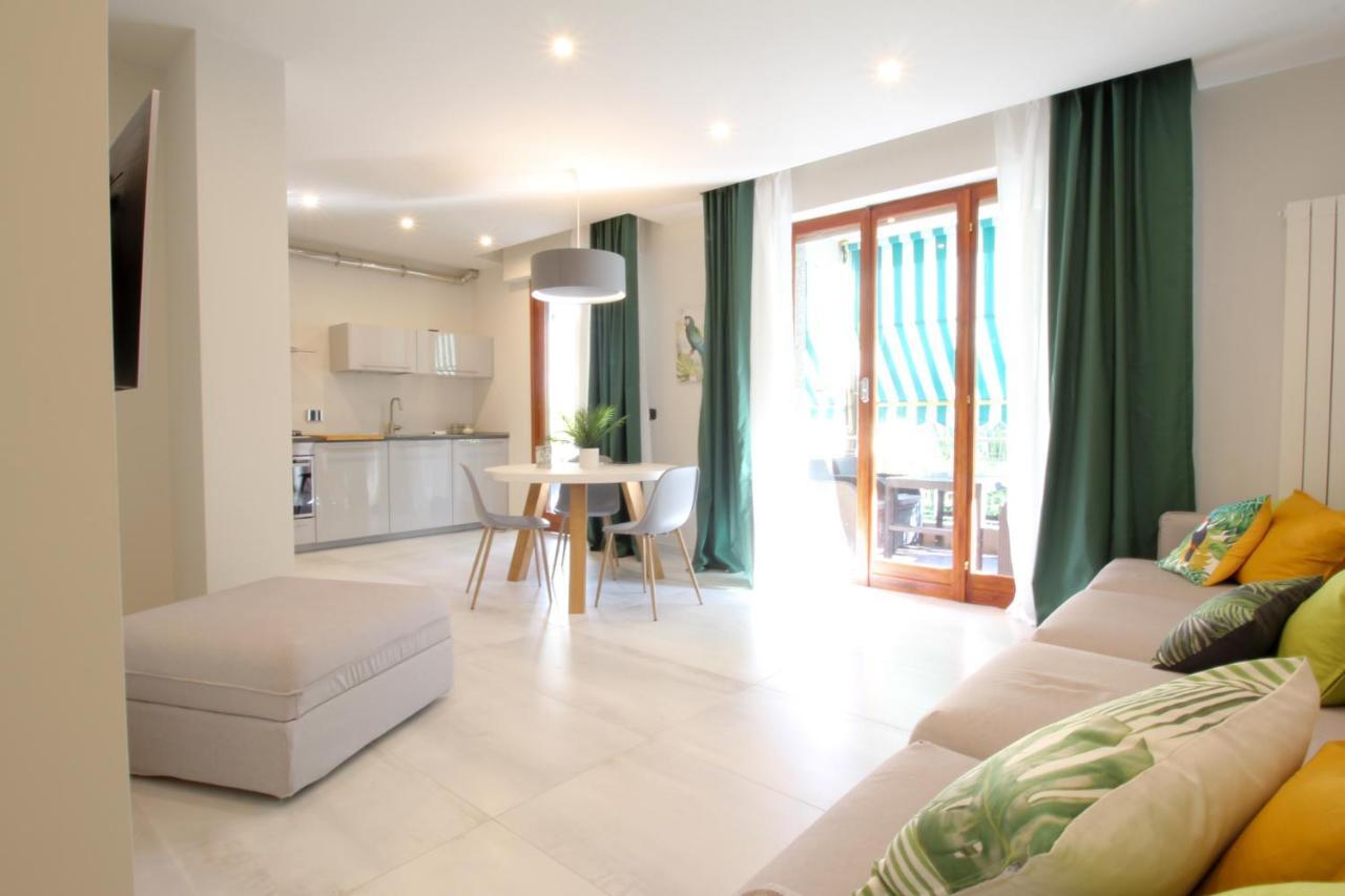 Parrots & Palms Apartment *