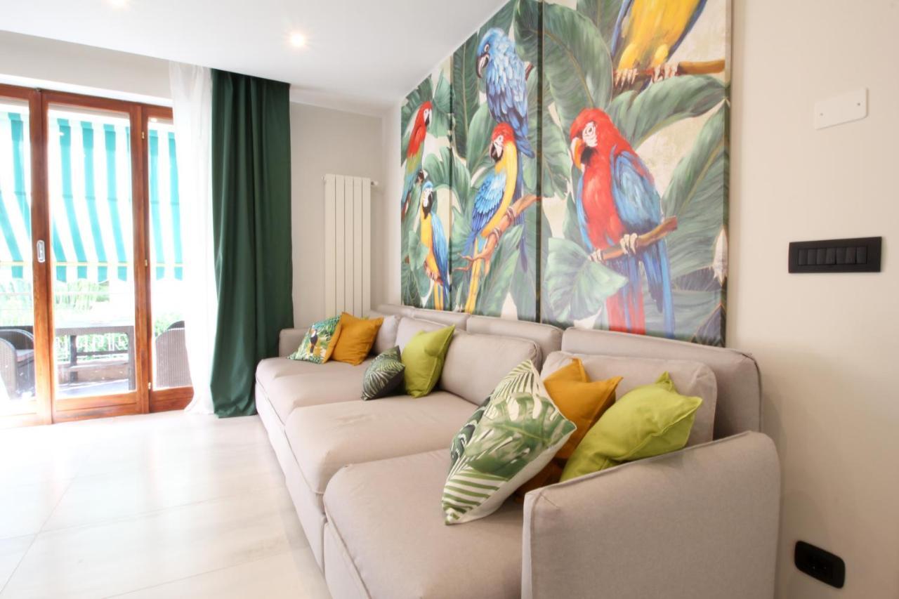 Parrots & Palms Apartment Bordighera